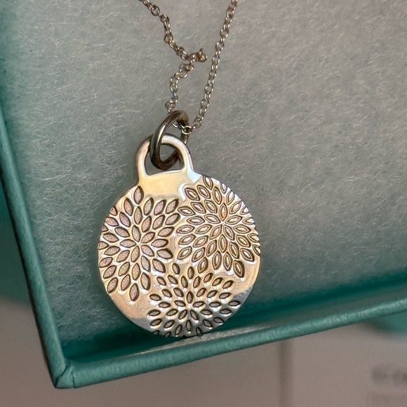 Tiffany & Co. Silver “GO WOMEN 2018”Medallion Necklace - Picture 6 of 9